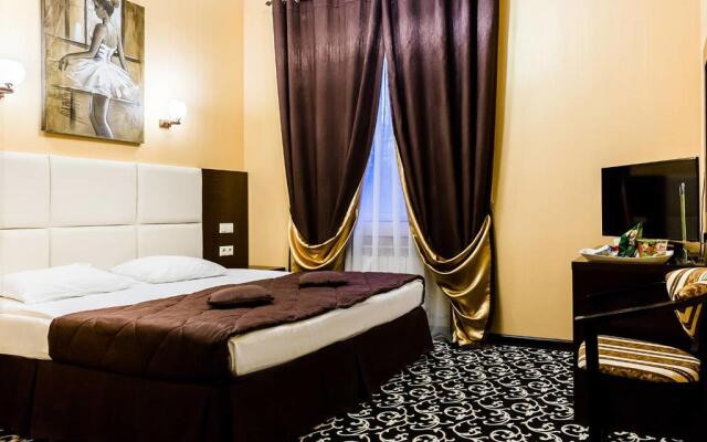 Lajt Hotel