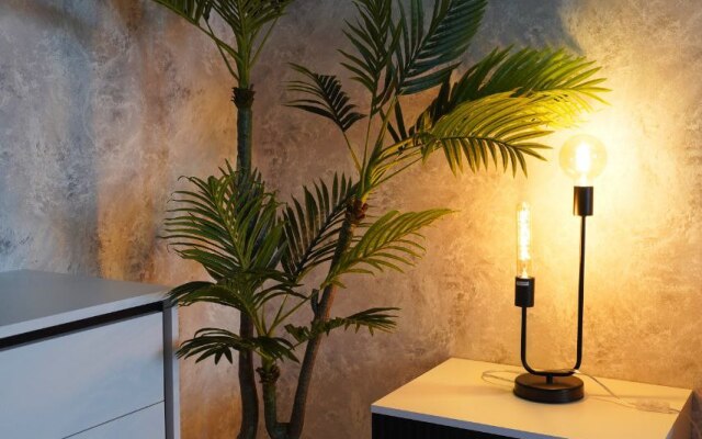 Eksklyuzivnaya kvartira s ogromnym turetskim divanom Flat