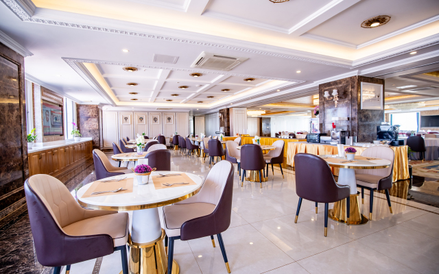 ST Hotel Wattay Airport