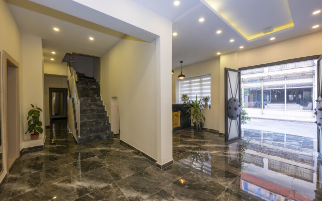Legend Tulip Hotel