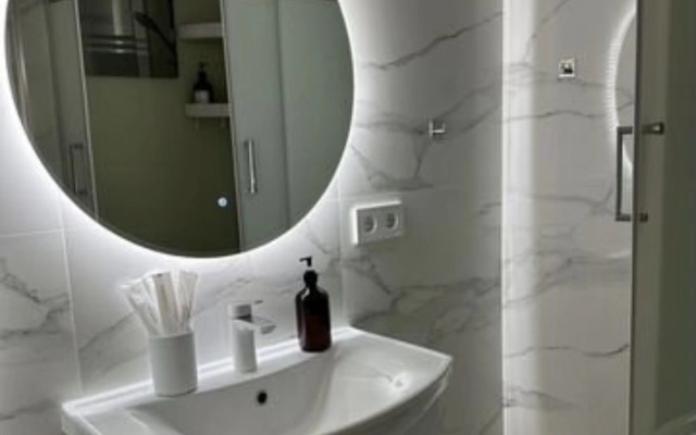 Квартира Уютная Двухкомнатная в Центре Города