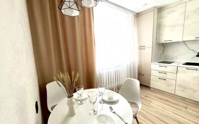 S sovremennym remontom Flat
