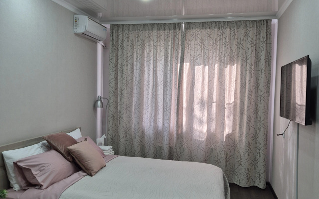 93 Na Prospekte Miru 4 Apartments
