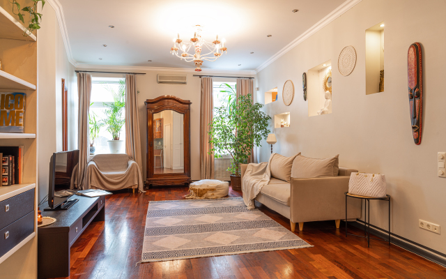 Апартаменты двухкомнатные в историческом центре Москвы