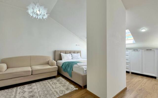 Квартиры с балконами и видом на горы на Мелетяна 5а 2