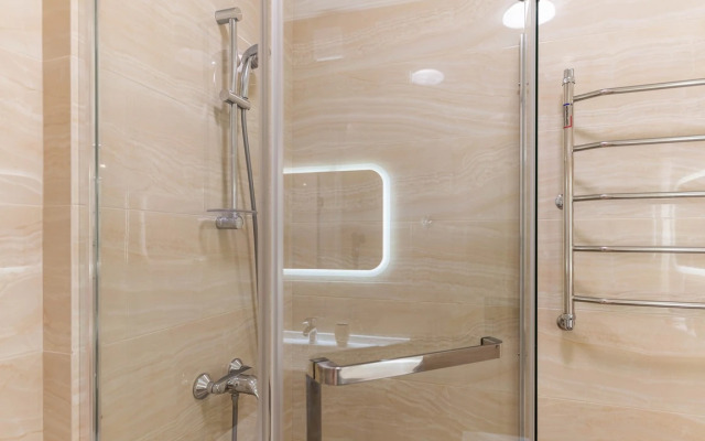 Апартаменты 3-комнатные в центре Сочи