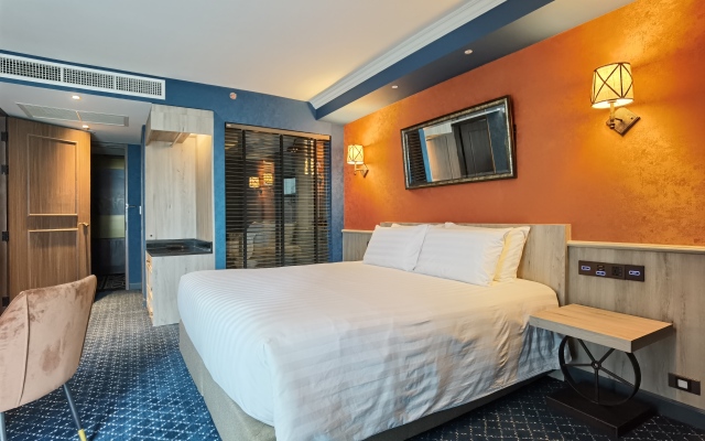 The Coach Hotel Sukhumvit / Asok BTS Bangkok by Compass Hospitality