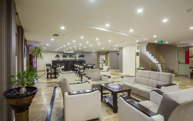 Ayhan Hotel