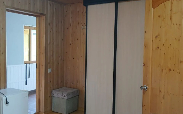 Na Pervom Etazhe Flat