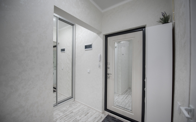 Апартаменты Smile Apartments с Балконом в Новом Доме