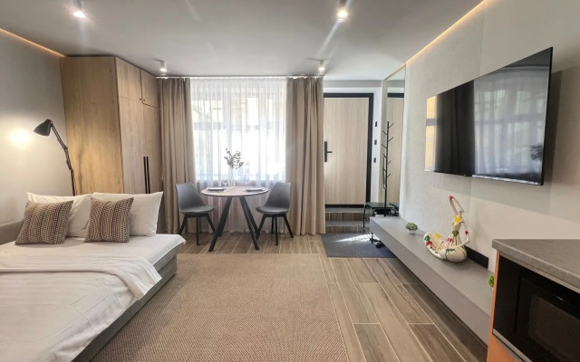 Апартаменты у Часовой Башни Оранжевые