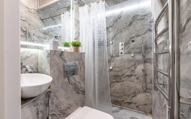 Vozle Kremlya Flat