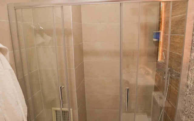 Отель Aria Palace