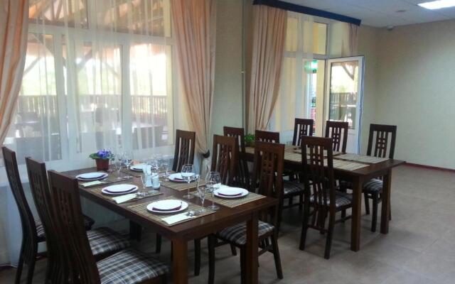 Profilaktoriy Svetly Hotel