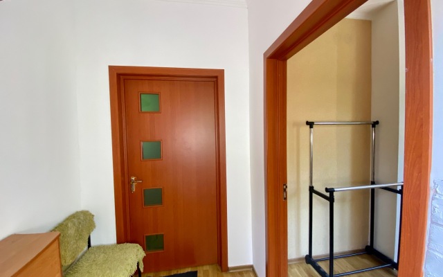 Апартаменты Статус на Кирова 10 в Ялте 2