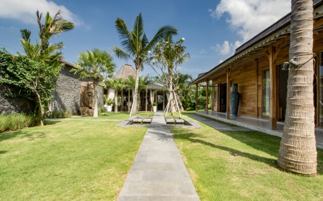 Mannao Estate Villa