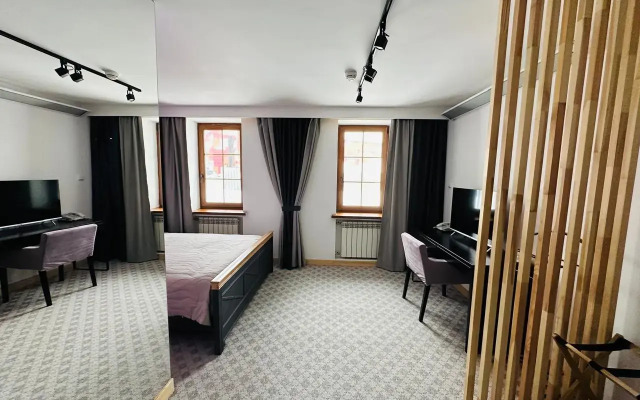 Aviator Hotel