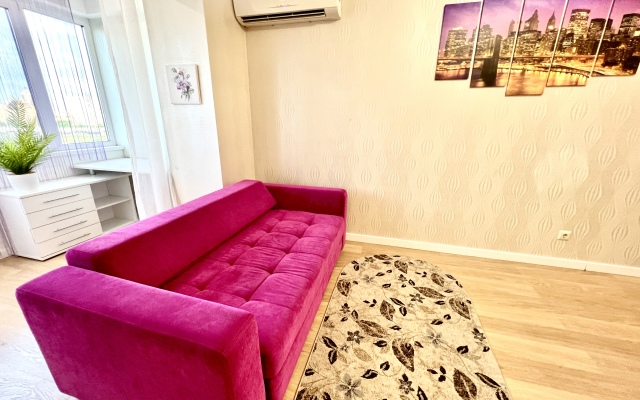 Studiya na 13-m Etazhe v ZHK Sovremennik Apartments