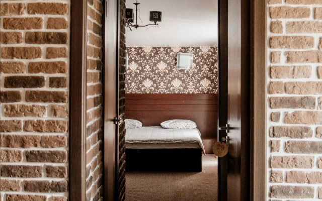 Mini-Hotel Gastsinny yard "La Menska"