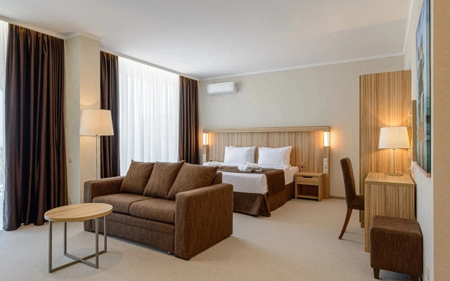 Shato Pino Hotel