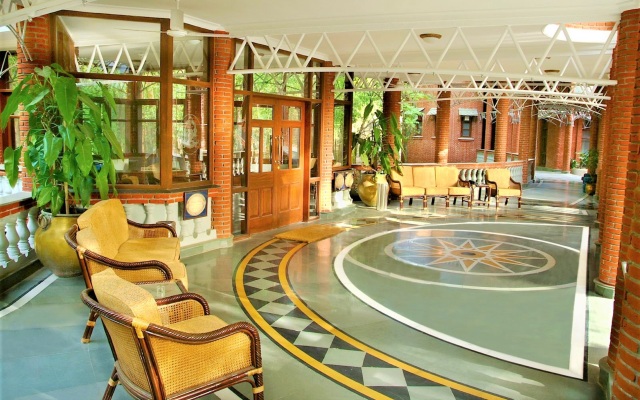 Отель WelcomHeritage Taragarh Palace