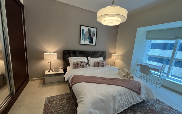 Apartments Contemporary Fully Furnished in Dubai Marina