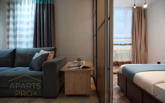 Aparts Pro Stilnaya studiya u Volgi v ZHK Brig na 7 etazhe Flat