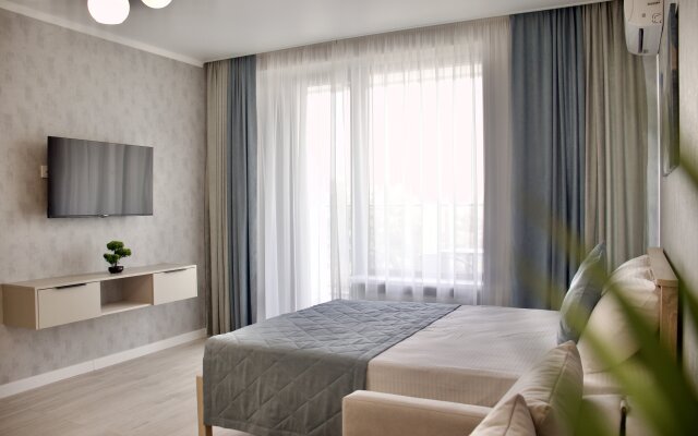 S basseynom u morya Apartment