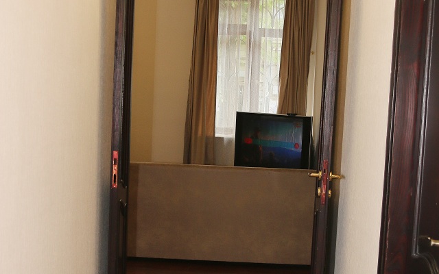 Ot Russkoj Sluzhbyi Servisa Guest House