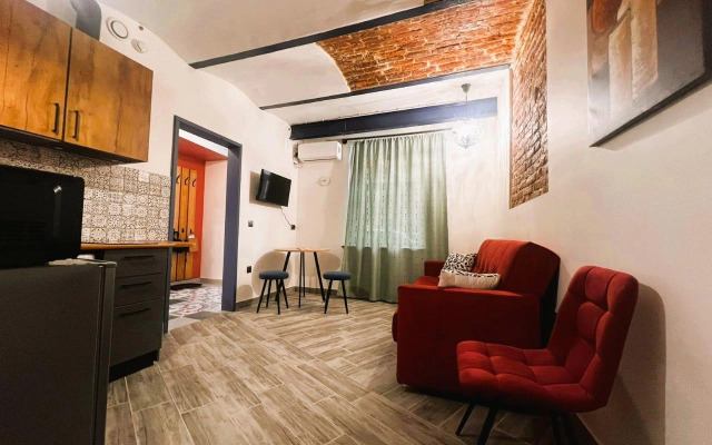 Отель Двенадцать