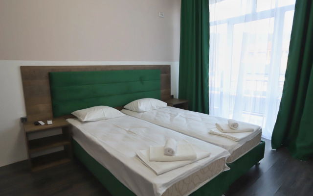 Golden City Hotel