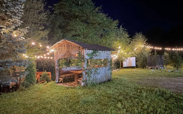 Частный дом двухэтажный коттедж