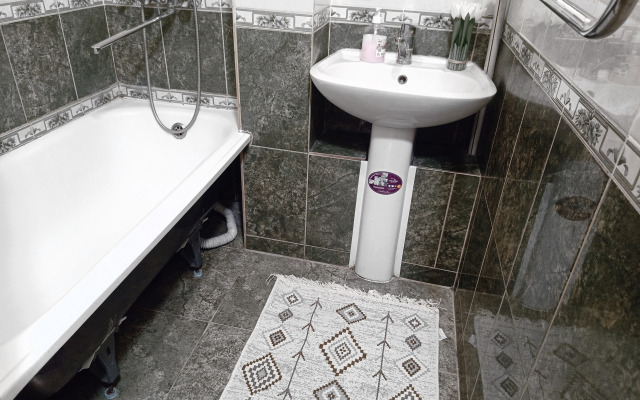 V Samom Tsentre Ryadom S Parkom Apartment