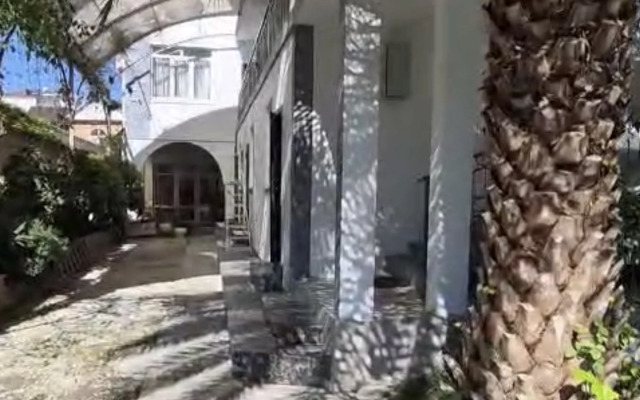 Studiya v Tsentre Adlera ryadom s Morem Flat