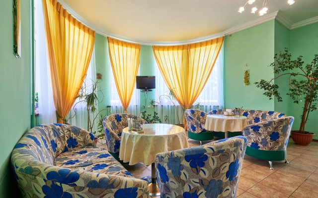 Lux Guest House
