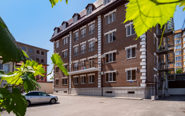 V Samom Tsentre Flat
