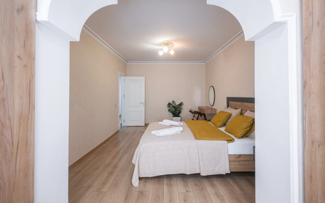 Dvukhspalnie S Gostinoy Komnatoy V Tsentre Goroda Apartments