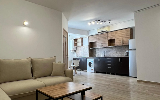 Dvukhkomnatnaya V Samom Tsentre Yerevana Flat