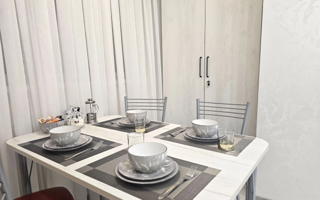 Raydas na Oranzhereynoy 17-1 Flat