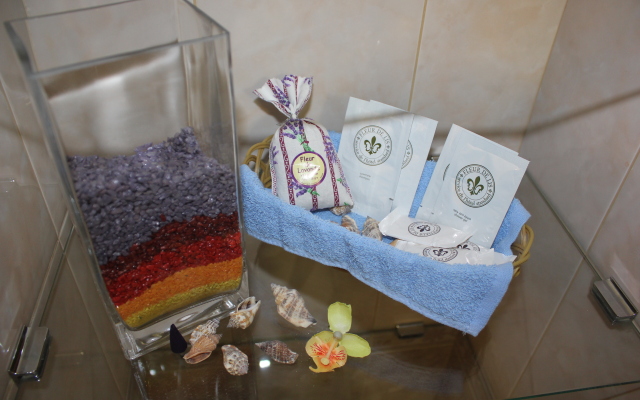 Na Galernoy Deluxe Hotel