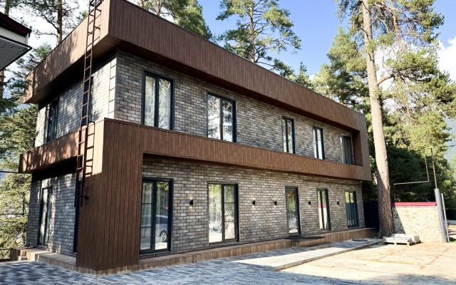 Zapovednyij Arhyiz Guest House