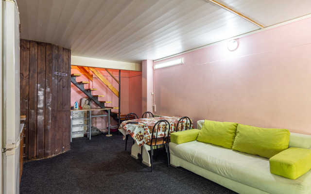 Na Leselidze 10b Guest House