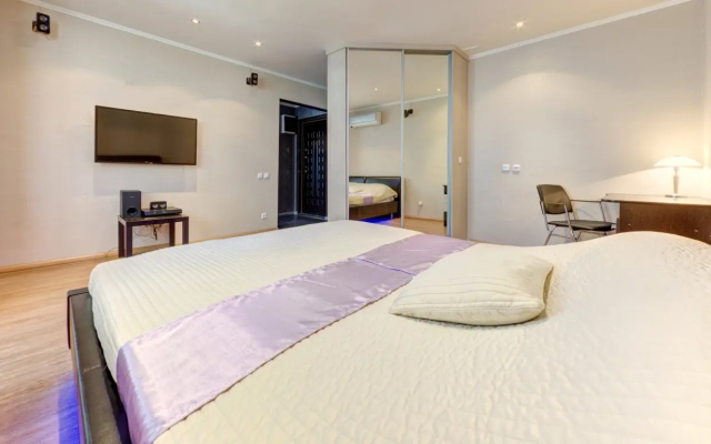 Apartments Standartnye S Balkonom I Vidom Na Gorod Na Ploschadi Mopra - Apartment in تشيليابنسك - Photo 3