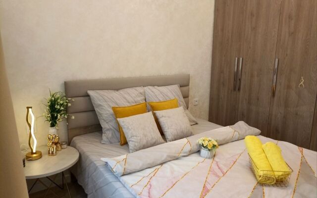 Na Bekhtereva 2B Flat