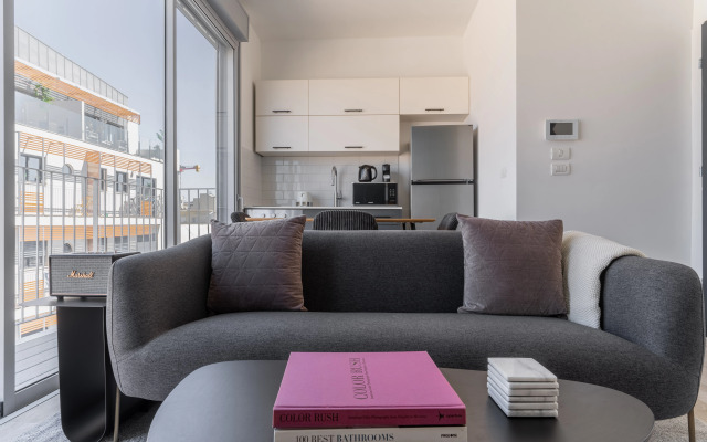 Blueground at Florentine ID18 Apartments
