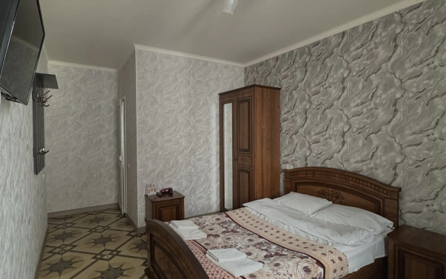 Dvin Guest House