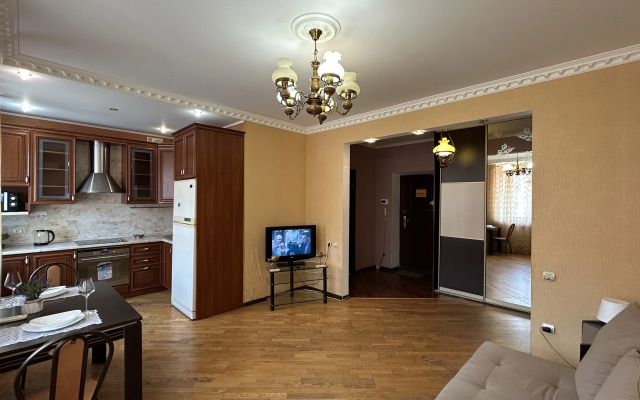 Dvushka Vozle Ufa-Areny I Tsentralnogo Rynka Flat