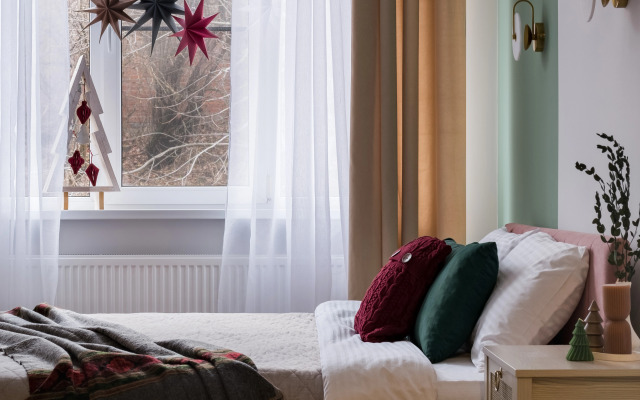 Studiya Terracotta U Ozera Flat