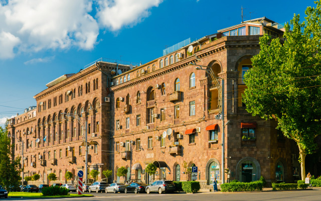KeyGo #0031 ryadom s Opernym teatrom Apartments