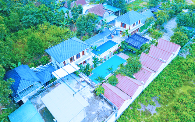The Hillside Homes Hotel